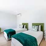 Dreams Apartment *