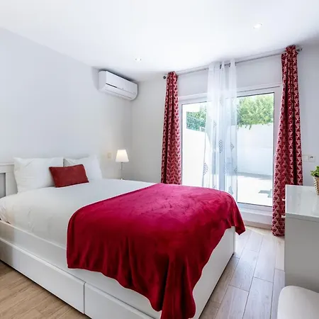 Dreams Apartment