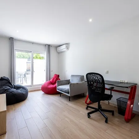 Apartment Dreams *
